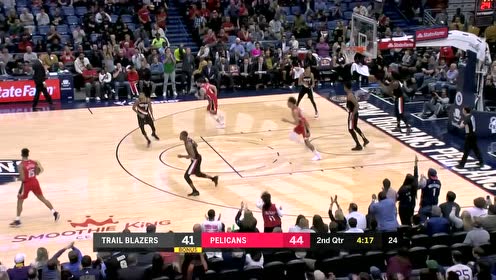 【NBA集錦】這就是太空漫步？ 海耶斯快攻滑翔空接