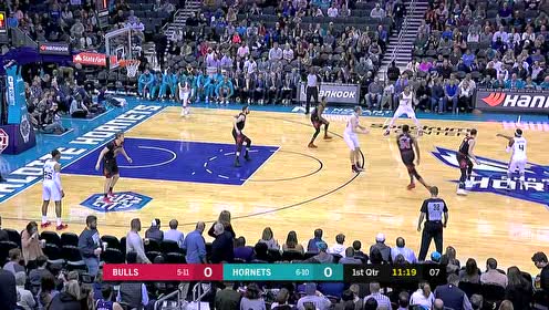 【NBA集錦】團(tuán)隊(duì)配合如此流暢 澤勒中路空切雙手暴扣