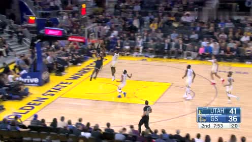【NBA集锦】英格尔斯长传制导 格林拔地而起空切扣篮