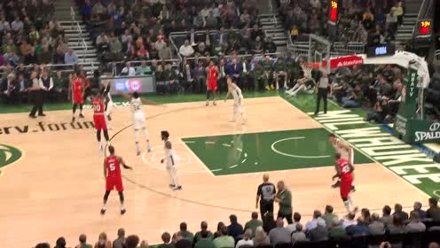 【NBA集锦】正面叫板MVP字母哥 安东尼弧顶接球三分飙中