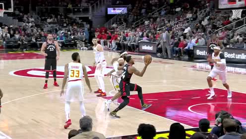 【NBA集錦】勁爆！ 鮑威爾舉火燒天單臂滑翔劈扣