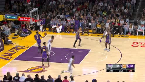 【NBA集錦】這波操作給幾分 博格達超遠三分出手嗨翻全場