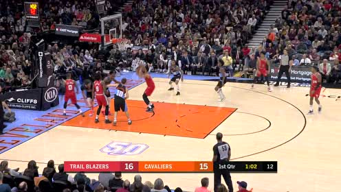 【NBA集錦】利拉德假突真?zhèn)?拉比西埃接球起飛雙手虐筐