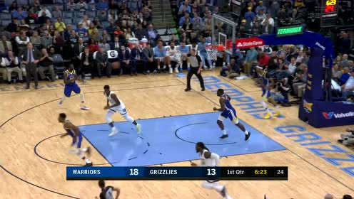 【NBA集锦】力压对手脑后摘瓜 克劳德抢板上篮一气呵成