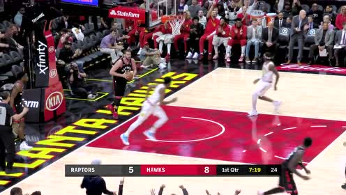 【NBA集錦】帕克精準(zhǔn)制導(dǎo) 亨特滑翔空接上籃命中