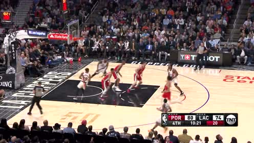 【NBA集錦】虛晃一槍 萊昂納德反擊急?；伍_防守輕松中投得手