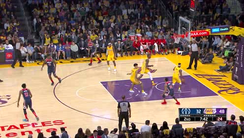 【NBA集锦】双方火力全开 詹姆斯领衔全场三分雨激情对射