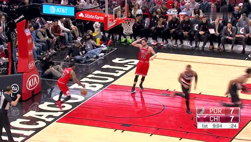 【NBA集錦】利指導(dǎo)當(dāng)仁不讓 帶球殺入禁區(qū)飛身上籃