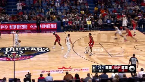 【NBA集錦】視防守如無物 哈里斯突破單臂隔人暴力重扣引解說驚呼