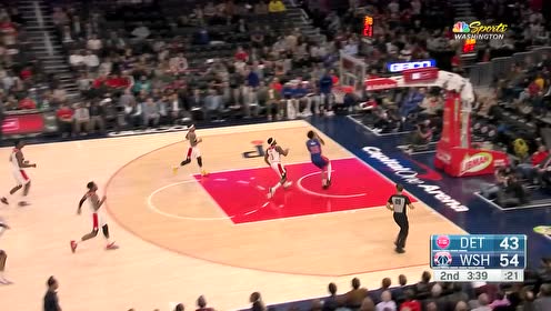 【NBA集錦】莊神夸張長(zhǎng)臂無(wú)情搶斷 伍德反擊一條龍滑翔飛扣