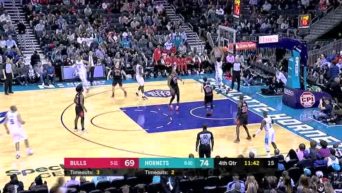 【NBA集錦】場(chǎng)邊觀眾端起酒杯慶祝 蒙克腳底生風(fēng)空接暴扣