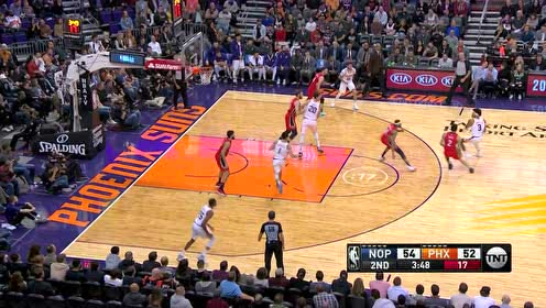 【NBA集錦】烏布雷眼觀六路送妙傳 布克無球空切上籃打進