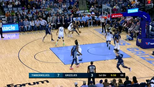 【NBA集锦】这是什么弹跳能力 莫兰特脚踩弹簧飞天上篮打进