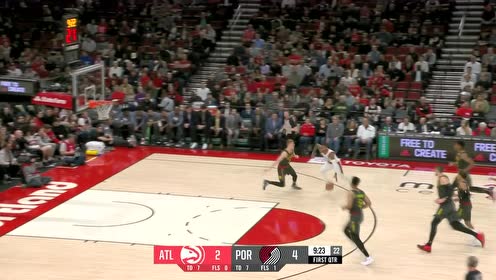 【NBA集锦】还是要看利指导 利拉德直杀禁区篮下得分
