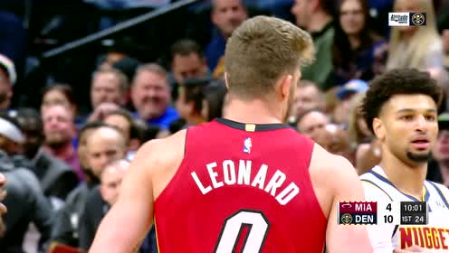 【NBA集锦】莱昂纳德篮下强起 单臂暴扣打成2+1