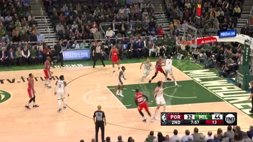 【NBA集锦】这是他的招牌动作 安东尼单打小洛风韵犹存