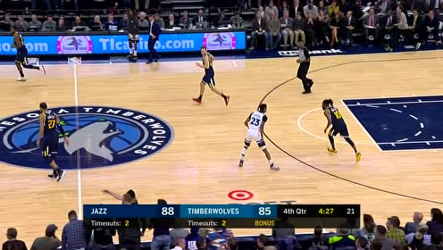 【NBA集锦】各不相让 唐斯强打三分为球队止血
