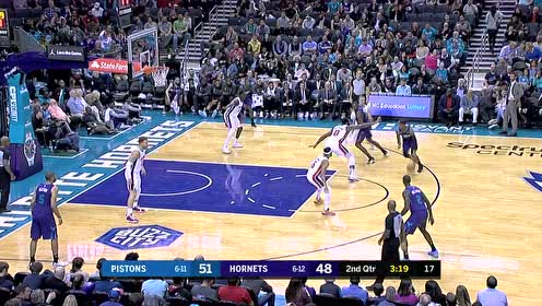 【NBA集锦】格里芬上篮出筐 庄神跟进补扣得手