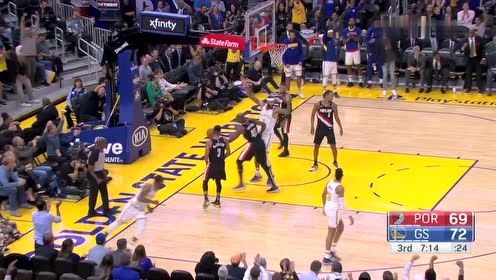【NBA集锦】让球迷欢腾! 罗宾逊助飞考利斯坦空接虐筐
