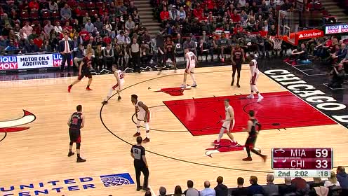 【NBA集锦】下手好重!马尔卡宁旱地拔葱双手大灌篮