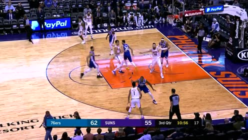 【NBA集锦】如同逛自家后花园一样轻松 布克长驱直入突破上篮