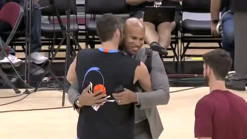 【NBA集錦】熟悉的老朋友！杰弗森探望擁抱騎士老友樂(lè)福