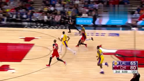 【NBA集錦】戴維斯自己失誤自己帽回來(lái)！ 麥基瞬間吃餅單臂砸扣