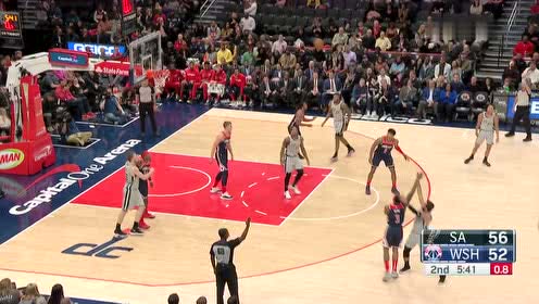 【NBA集锦】没有难度也得给自己制造难度 贝里内利高压防守之下命中压哨三分