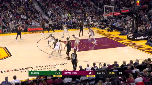 【NBA集錦】樂福閃電連線湯普森 TT空切掛筐暴扣