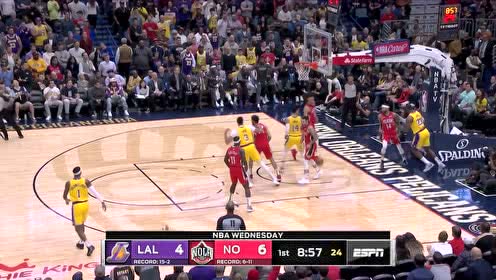【NBA集錦】再現(xiàn)推土機式上籃 詹皇閃電突破無人能擋