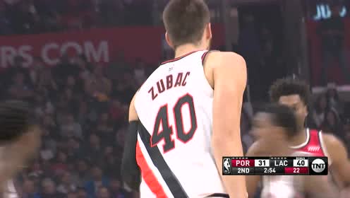 【NBA集錦】祖巴茨凌波微步小勾手打進(jìn) 老板鮑爾默開心到吐舌頭
