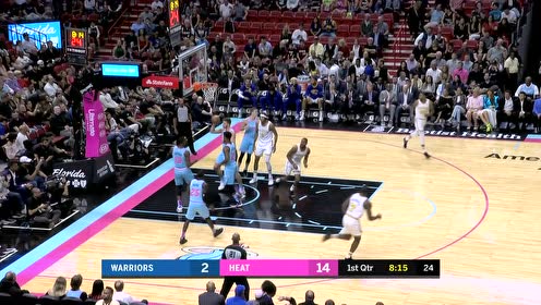 【NBA集锦】伯克斯脚踩风火轮 迎着防守人墙高抛入网