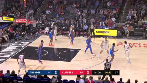 【NBA集錦】殺進(jìn)人堆無所畏懼 喬治后仰中距離命中