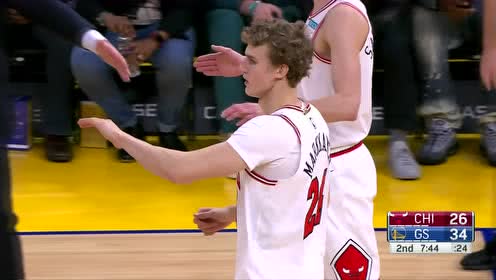 【NBA集錦】拉文順勢高拋制導(dǎo)馬爾卡寧 后者彈地而起空接暴扣