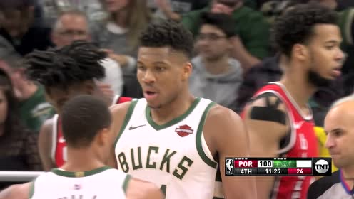 【NBA集锦】末节出场收割比赛 字母哥强杀内线造成2+1