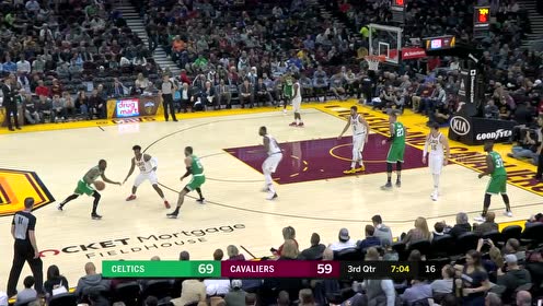 【NBA集錦】這是最好的節(jié)拍！沃克急停跳投外線三分精確制導(dǎo)