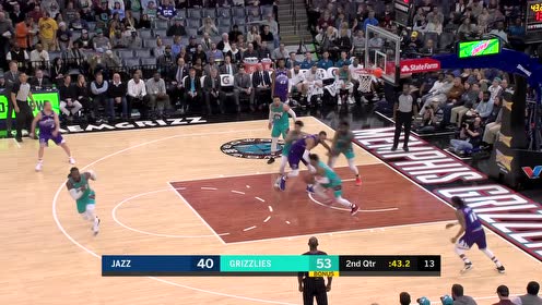 【NBA集錦】把我看呆了 莫蘭特連線克拉克空切掛筐暴扣