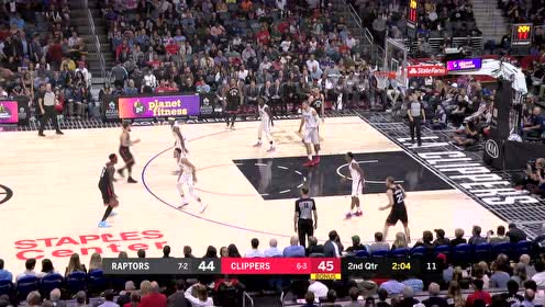 【NBA集錦】西卡風騷歐洲步助小加劈扣 卻慘遭祖巴茨迎面血帽