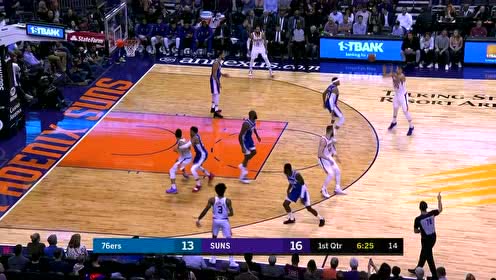 【NBA集锦】沙里奇三分线外策应送妙传 高吊篮下布克上篮得手