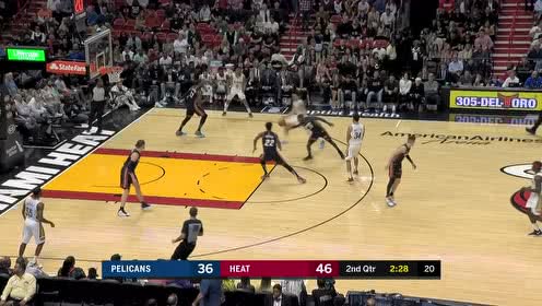 【NBA集锦】彻底扣疯了！海耶斯快攻插上双手重扣