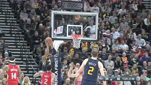 【NBA集錦】賽季最恐怖扣籃誕生！米切爾平筐海底撈月空接殘暴隔扣