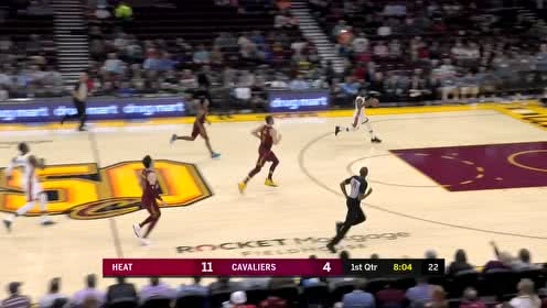 【NBA集錦】簡(jiǎn)直是攻防一體！巴特勒后場(chǎng)搶斷一條龍雙手暴扣