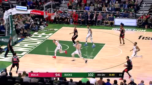 【NBA集锦】年纪轻轻就当上了球队大腿 科比-怀特三分命中止血