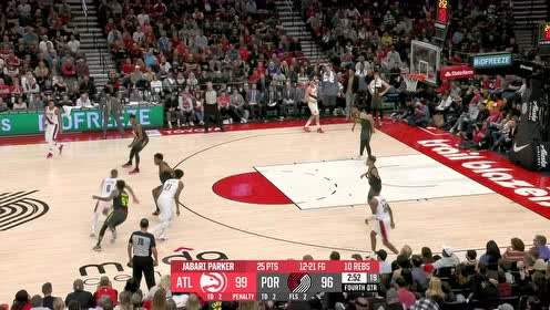 【NBA集锦】第四节先生回来了 利拉德直杀篮下勾手打进