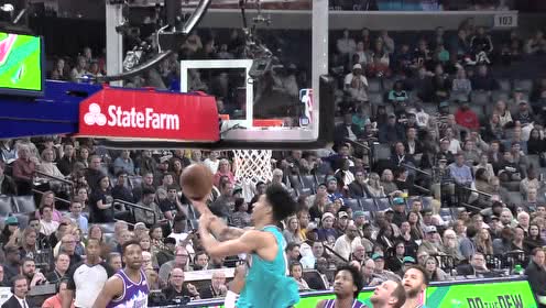 【NBA集錦】克拉克滯空拉桿 飛天遁地把球放進(jìn)