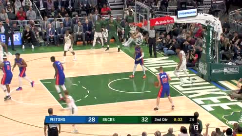 【NBA集錦】個(gè)人實(shí)力看的見(jiàn) 字母哥飛身劈扣振臂怒吼