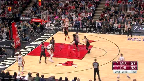 【NBA集锦】冷面杀手 巴特勒电动小马达般杀入篮下暴力扣篮