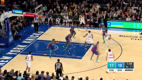 【NBA集锦】黄蜂内线习惯性空虚 米切尔罗宾逊内线吃饼再送重扣
