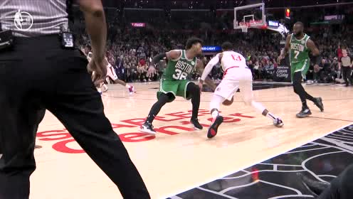 【NBA集锦】4人次倒地扑抢地板球!堪比总决赛的激烈程度