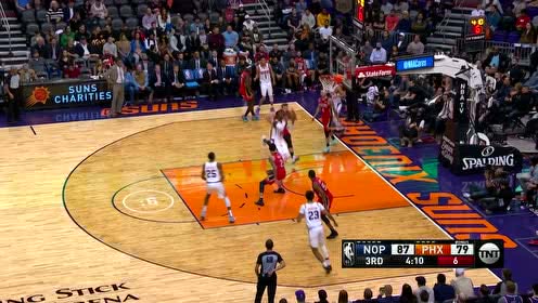 【NBA集錦】野獸出沒請注意 迪亞洛一飛沖天單臂虐筐